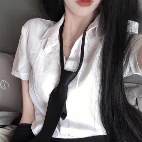 关于她 在线观看封面
